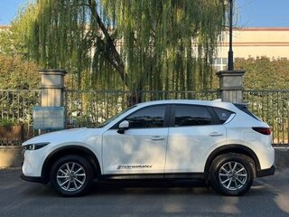 2023 Mazda CX-5 II Рестайлинг, белый, 2300000 рублей, вид 4