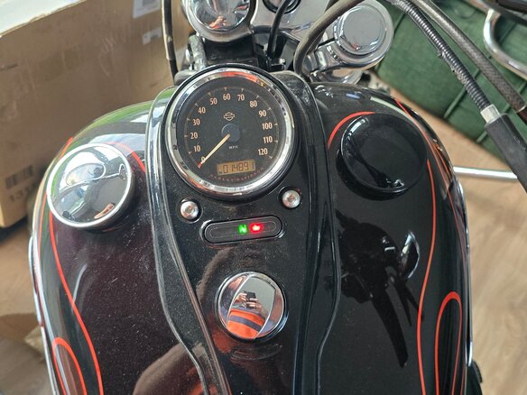2014 Harley-Davidson Dyna Wide Glide, чёрный, 890000 рублей - вид 14