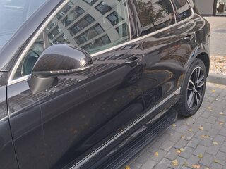 2017 Volkswagen Touareg II Рестайлинг, чёрный, 3200000 рублей, вид 2