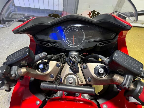 2015 Honda VFR 800, красный, 745000 рублей - вид 30