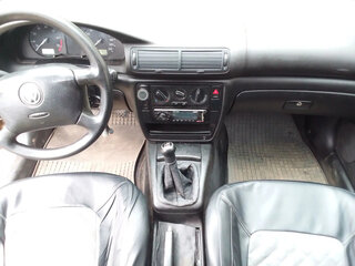 1997 Volkswagen Passat B5, серебристый, 295000 рублей, вид 3