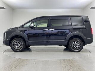 2023 Mitsubishi Delica D:5 I Рестайлинг, чёрный, 2950200 рублей, вид 3