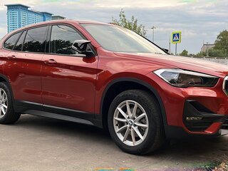 2020 BMW X1 18d xDrive II (F48) Рестайлинг, оранжевый, 3310000 рублей, вид 4