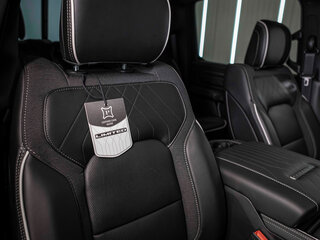 2026 Ram 1500 Crew Cab V Рестайлинг, красный, 9690000 рублей, вид 3