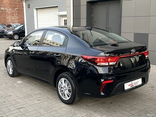 2018 Kia Rio IV, чёрный, 1195000 рублей, вид 4