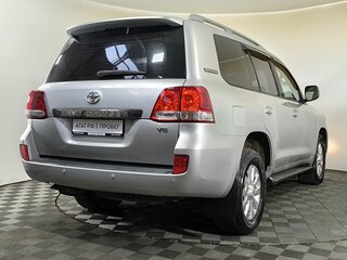 2011 Toyota Land Cruiser 200 Series, серебристый, 2699000 рублей, вид 4