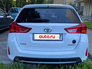 2014 Toyota Auris II, белый, 860000 рублей, вид 3