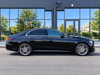 2020 Mercedes-Benz E-Класс 200 V (W213, S213, C238), чёрный, 4790000 рублей, вид 3