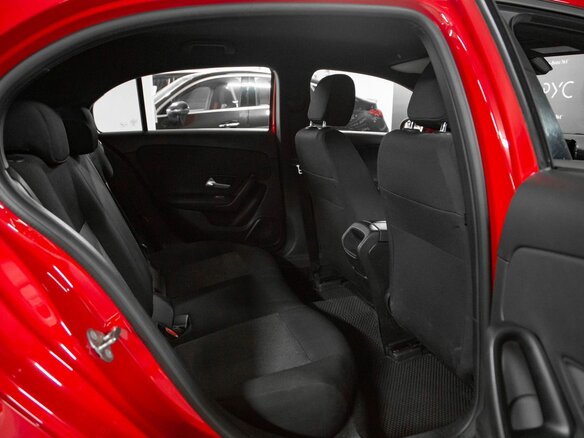 2019 Mercedes-Benz A-Класс 200 IV (W177), красный, 1800000 рублей - вид 17