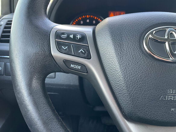 2010 Toyota Avensis III, серебристый, 755000 рублей - вид 18