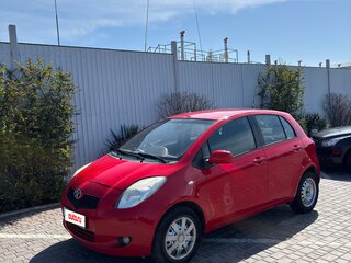 2008 Toyota Yaris II, красный, 580000 рублей, вид 1