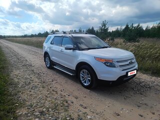 2012 Ford Explorer V, белый, 1300000 рублей, вид 2