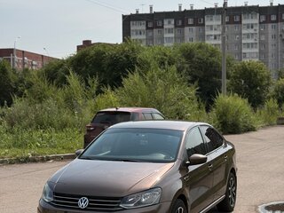 2018 Volkswagen Polo V Рестайлинг, коричневый, 1350000 рублей, вид 2