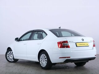 2017 Skoda Octavia III (A7), белый, 2109000 рублей, вид 4