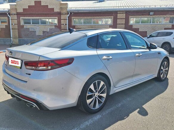 2016 Kia Optima IV, серебристый, 1690000 рублей - вид 2