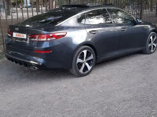 2019 Kia Optima IV Рестайлинг, серый, 2200000 рублей, вид 3