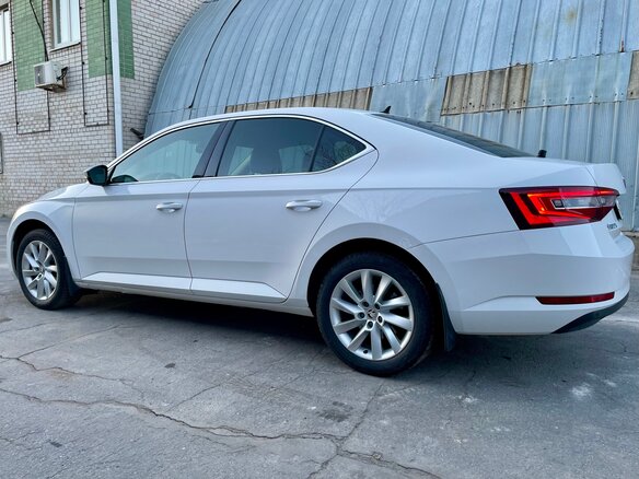 2016 Skoda Superb III, белый, 1550000 рублей - вид 3