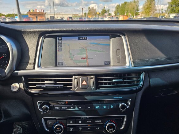 2017 Kia Optima IV, белый, 2150000 рублей - вид 25