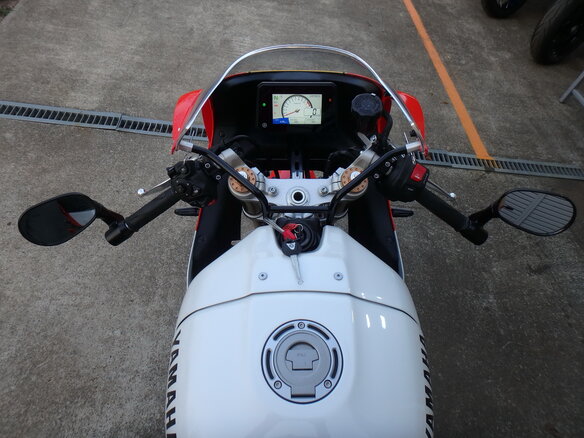 2024 Yamaha XSR900, красный, 1470000 рублей - вид 17