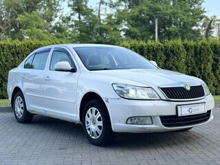2012 Skoda Octavia II (A5) Рестайлинг, белый, 540000 рублей, вид 3