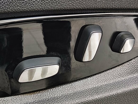 2016 Cadillac Escalade IV, чёрный, 4000000 рублей - вид 16