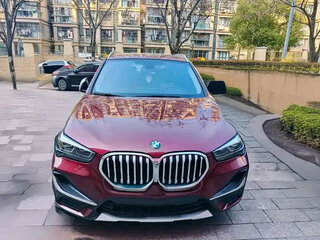 2022 BMW X1 Long 20Li sDrive II (F48) Рестайлинг, красный, 1893555 рублей, вид 3