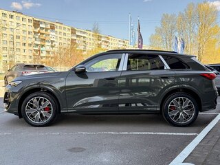 2026 Audi Q5 L III (GU), зелёный, 6940000 рублей, вид 4