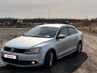 2013 Volkswagen Jetta VI, серебристый, 613000 рублей, вид 1