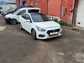 2017 Hyundai Solaris II, белый, 520000 рублей, вид 2