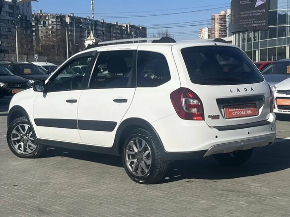 2020 Lada (ВАЗ) Granta Cross I Рестайлинг, белый - вид 3
