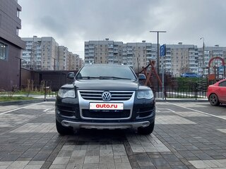 2009 Volkswagen Touareg I Рестайлинг, чёрный, 950000 рублей, вид 1
