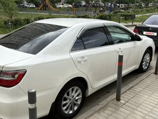 2015 Toyota Camry VII (XV50) Рестайлинг, белый, 1990000 рублей, вид 3
