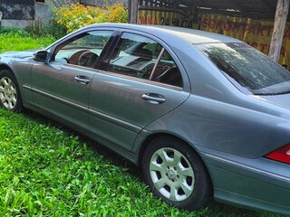 2005 Mercedes-Benz C-Класс 280 II (W203) Рестайлинг, серый, 860000 рублей, вид 4