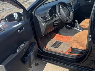 2018 Hyundai Solaris II, чёрный, 1150000 рублей, вид 4