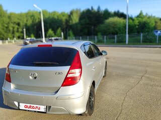 2010 Hyundai i30 I Рестайлинг, серебристый, 570000 рублей, вид 4