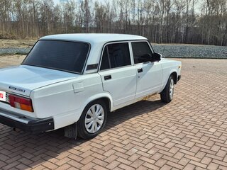 2010 Lada (ВАЗ) 2105, белый, 215000 рублей, вид 2