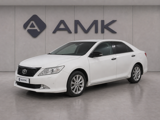 2013 Toyota Camry VII (XV50), белый, 1399000 рублей, вид 1