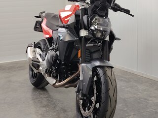 2024 BMW F 900 R, красный, 1049000 рублей, вид 3