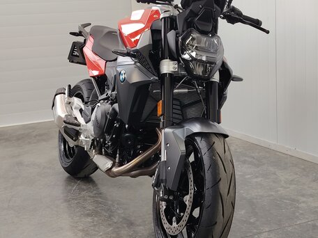 2024 BMW F 900 R, красный, 1049000 рублей, вид 3