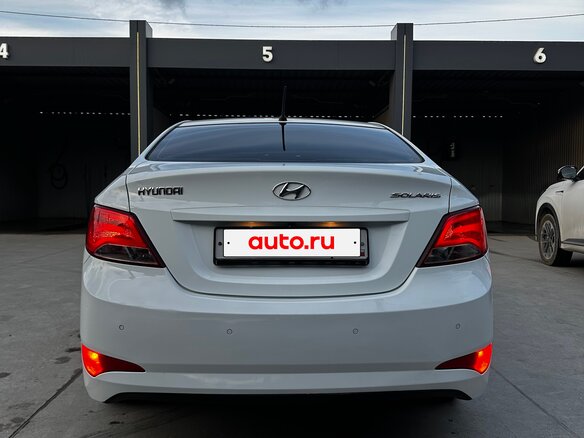 2015 Hyundai Solaris I Рестайлинг, белый, 830000 рублей - вид 6
