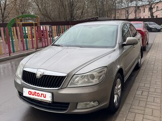 2010 Skoda Octavia II (A5) Рестайлинг, серый, 699000 рублей, вид 2