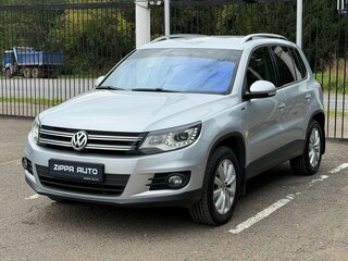 2016 Volkswagen Tiguan I Рестайлинг, серебристый, 2049000 рублей, вид 3