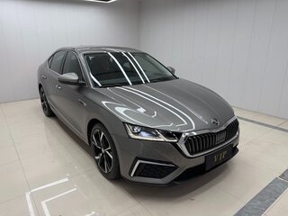 2022 Skoda Octavia IV (A8), серый, 2530000 рублей, вид 3