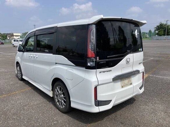2018 Honda Stepwgn Spada V Рестайлинг, белый - вид 6