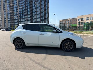 2012 Nissan Leaf I (ZE0/AZE0), белый, 699000 рублей, вид 2