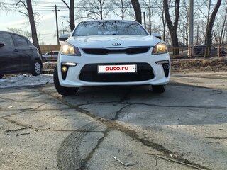 2019 Kia Rio IV, белый, 1200000 рублей, вид 3