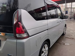 2017 Nissan Serena S-Hybrid V (C27), серебристый, 2030000 рублей, вид 5