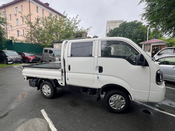 2023 Kia Bongo, белый, 3930000 рублей - вид 4