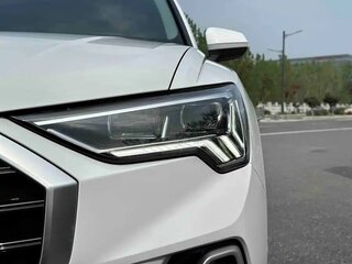 2021 Audi Q3 35 TFSI II (F3), белый, 1700000 рублей, вид 4