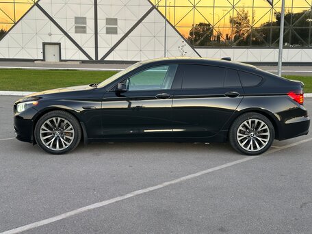 2011 BMW 5 серии Gran Turismo 530d xDrive VI (F10/F11/F07), чёрный, 1850000 рублей, вид 3